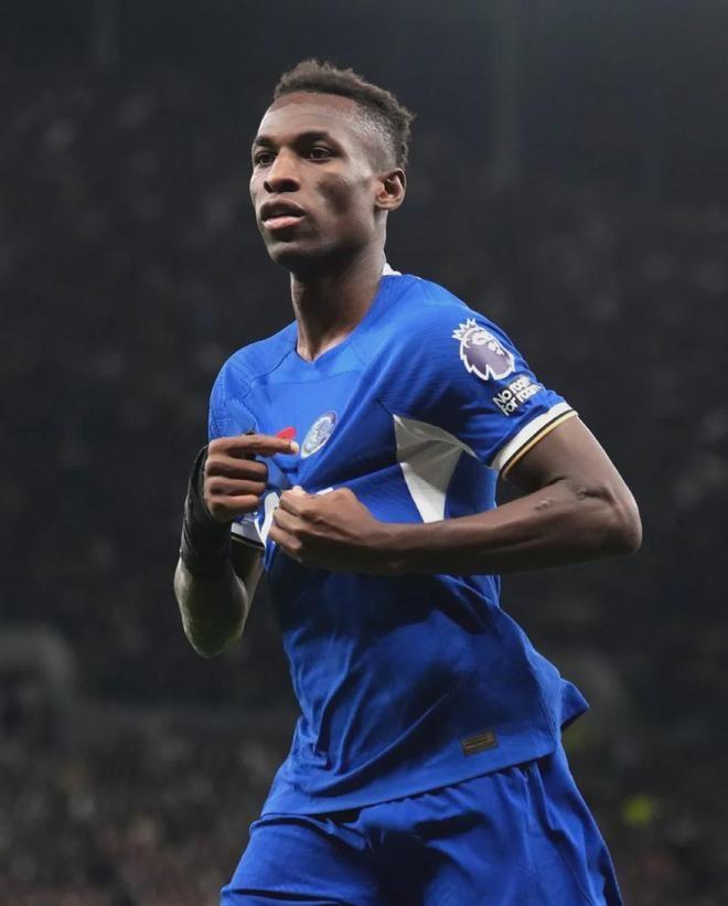 德罗巴在切尔西比赛中败北，刷新纪录引发热议！