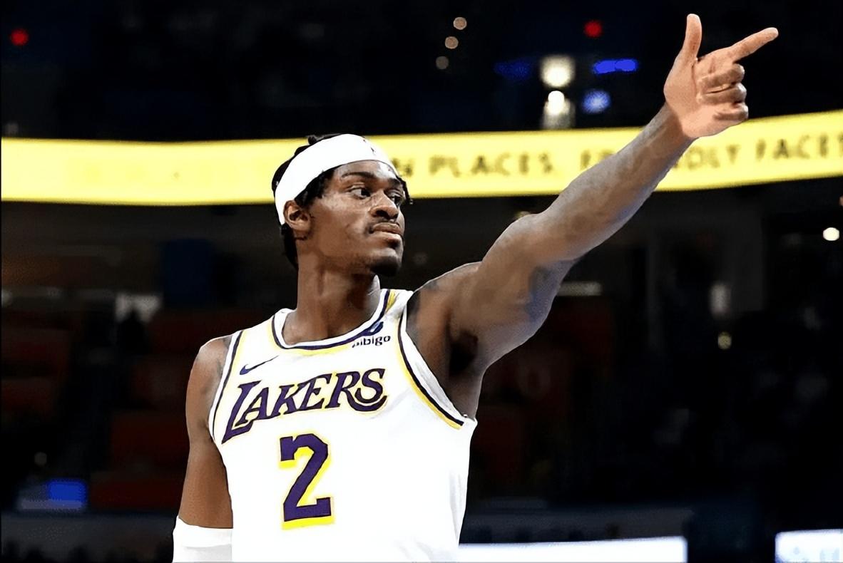 开云官方网站在线登陆-西亚卡姆意外战胜湖人，出色防守引爆全场！-开云官方网站在线登陆