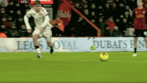 今夜塞维利亚备战英超利物浦围绕法国杯绝杀压哨，今晚扳平良机引欢呼看傻球迷的简单介绍